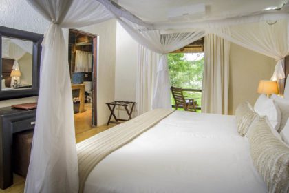 shiduli private game lodge karongwe portfolio drakensberg mountain range perfect family getaway gallery room interiors bed 420x280