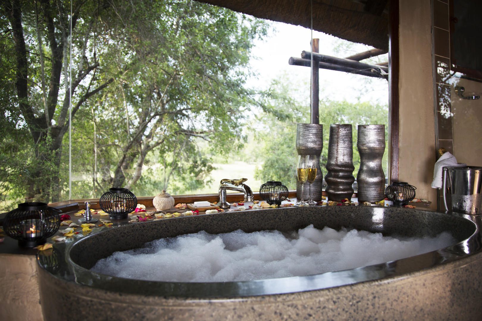 lukimbi safari lodge african safaris direct (42)